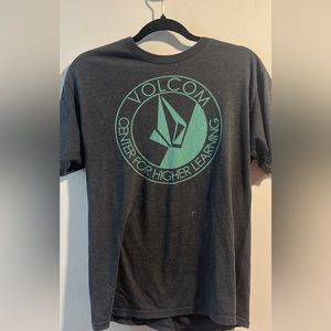 Volcom tshirt